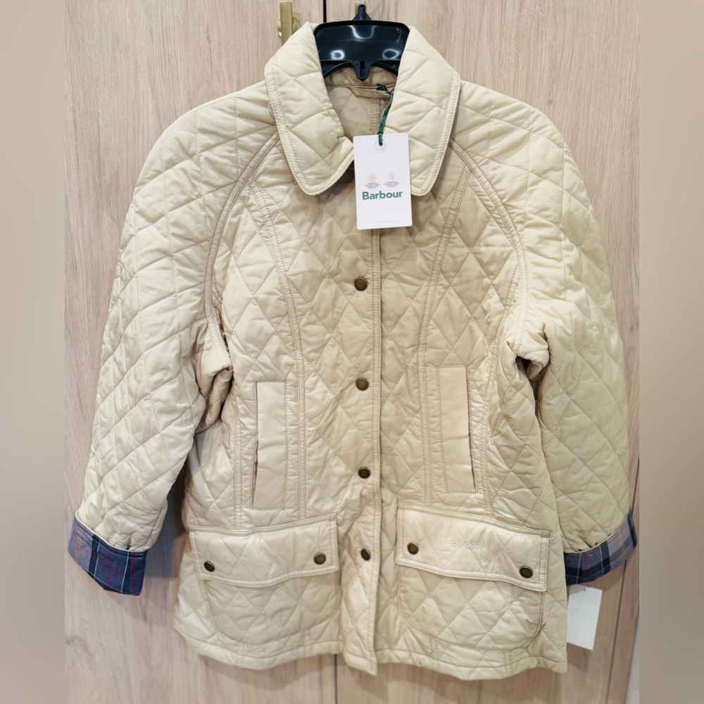 NWTs Barbour Summer Beadnell Quilted Jacket. Pearl. Sz. 8